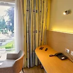 Hotel Du Vieux Cedre, Enghien-belgique