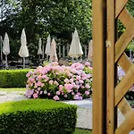 Du Vieux Cedre, Enghien-belgique Hotel Enghien