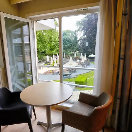 Du Vieux Cedre, Enghien-belgique Hotel