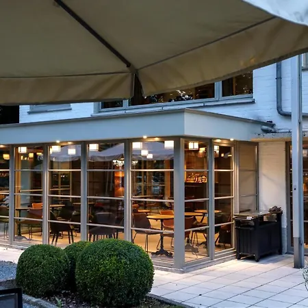Hotel Du Vieux Cedre, Enghien-belgique Enghien