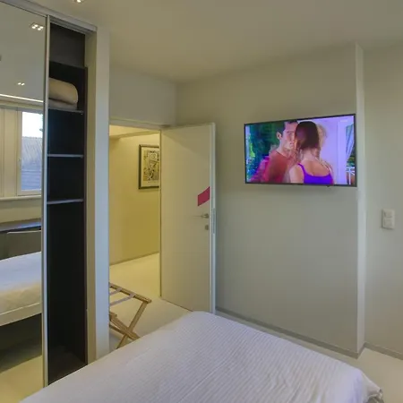 Du Vieux Cedre, Enghien-belgique מלון 4*