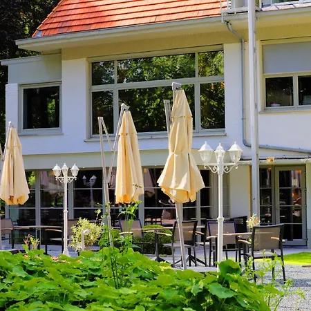 Du Vieux Cedre, Enghien-belgique 4*