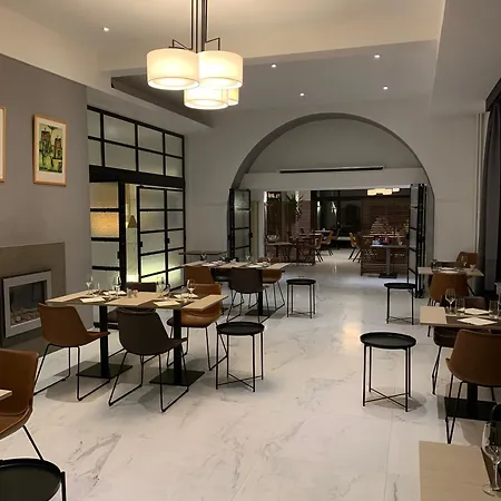 מלון Du Vieux Cedre, Enghien-belgique