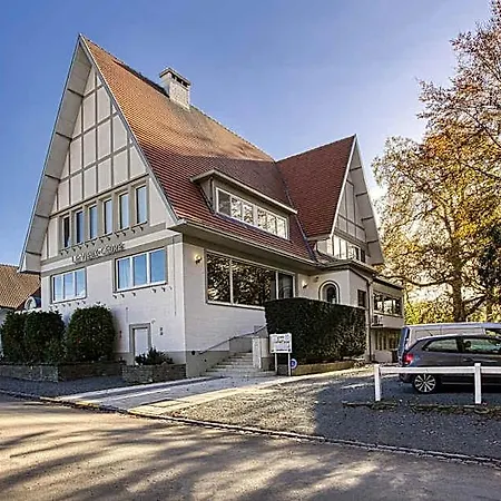 Du Vieux Cedre, Enghien-belgique 4* אנגהיין