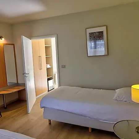 Du Vieux Cedre, Enghien-belgique מלון 4*