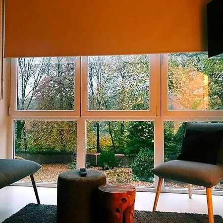 Du Vieux Cedre, Enghien-belgique מלון אנגהיין
