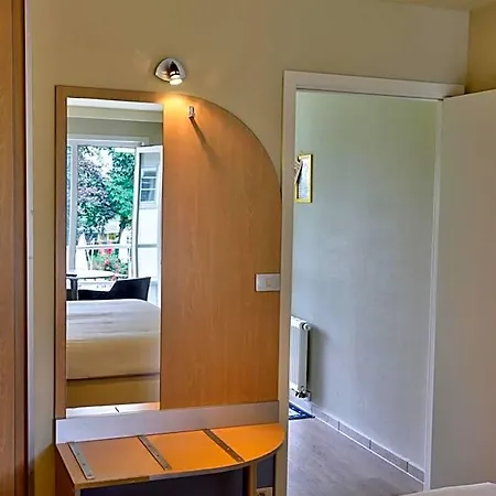 Du Vieux Cedre, Enghien-belgique 4* 昂吉安