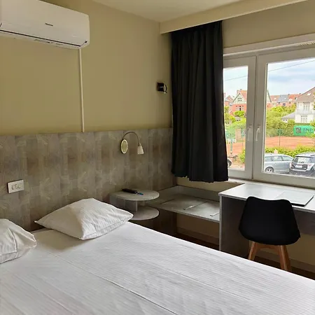 ホテル Du Vieux Cedre, Enghien-belgique 4*