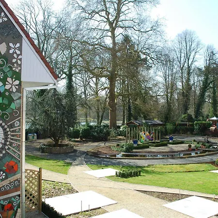 Du Vieux Cedre, Enghien-belgique 4*