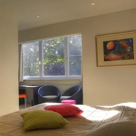 Du Vieux Cedre, Enghien-belgique Hotel