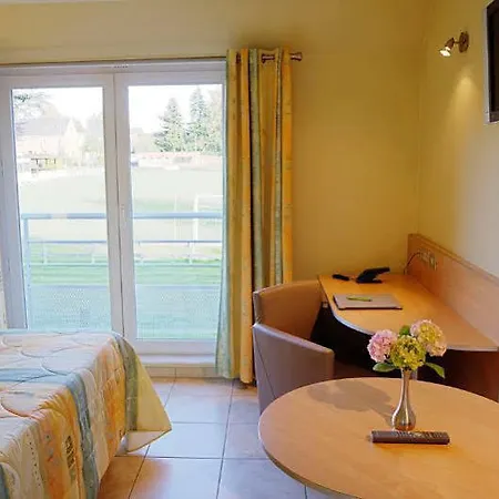 Du Vieux Cedre, Enghien-belgique 4* 昂吉安
