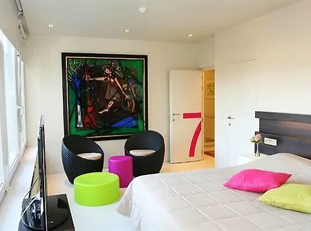 Du Vieux Cedre, Enghien-belgique