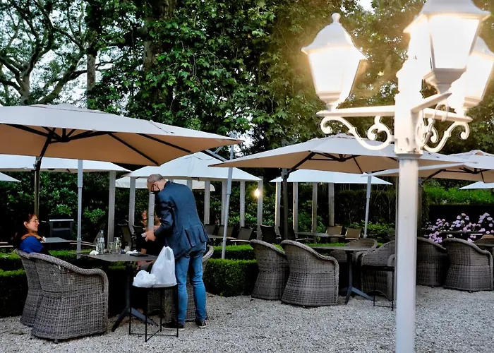 Hotel Du Vieux Cedre, Enghien-belgique 4*