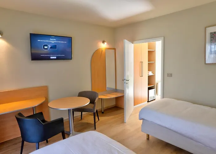 Du Vieux Cedre, Enghien-belgique Enghien