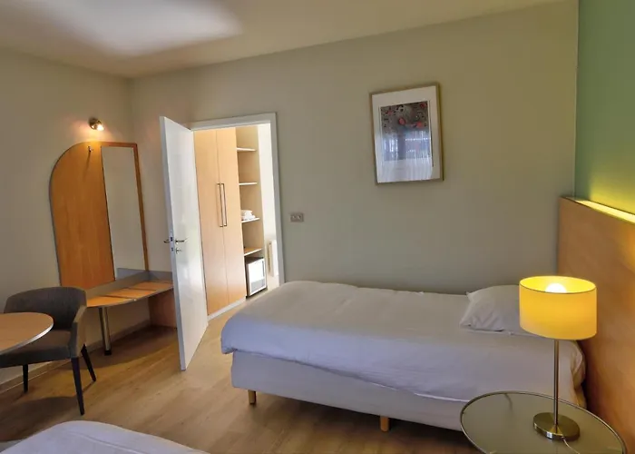 Du Vieux Cedre, Enghien-belgique Enghien