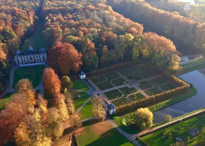 Du Vieux Cedre, Enghien-belgique