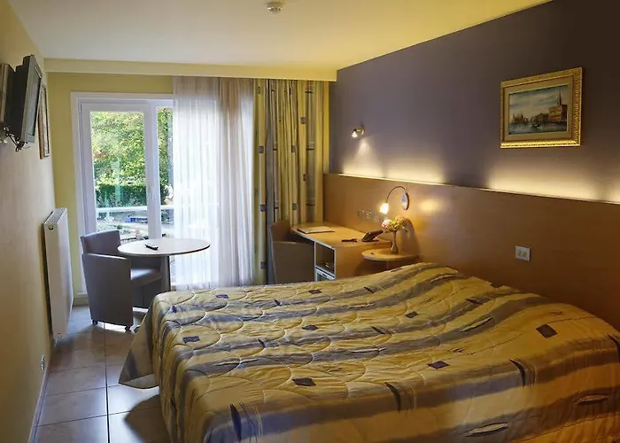 Hotel Du Vieux Cedre, Enghien-belgique