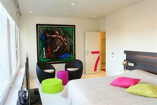 Du Vieux Cedre, Enghien-belgique